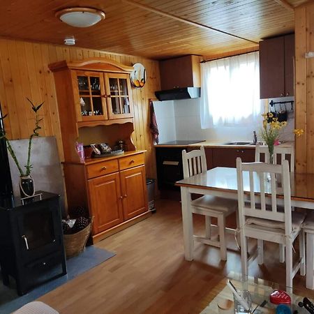 Cabana De Madera Especial Y Acogedora Карденете Номер фото