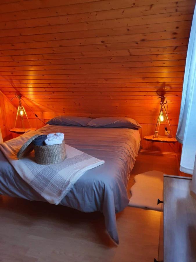 Cabana De Madera Especial Y Acogedora Карденете Экстерьер фото