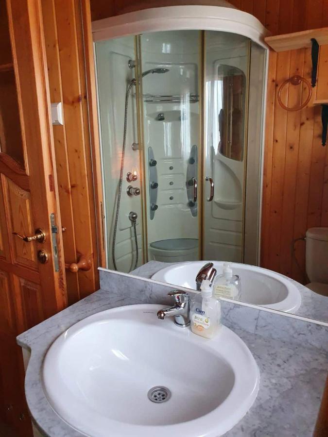 Cabana De Madera Especial Y Acogedora Карденете Экстерьер фото