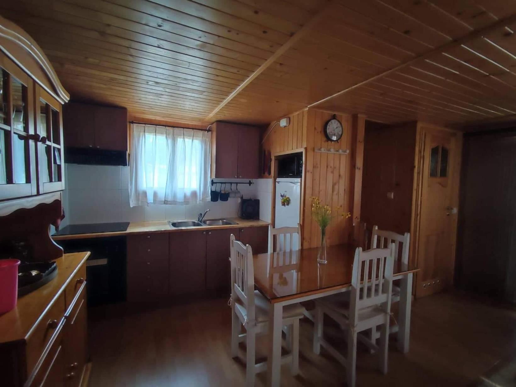 Cabana De Madera Especial Y Acogedora Карденете Номер фото